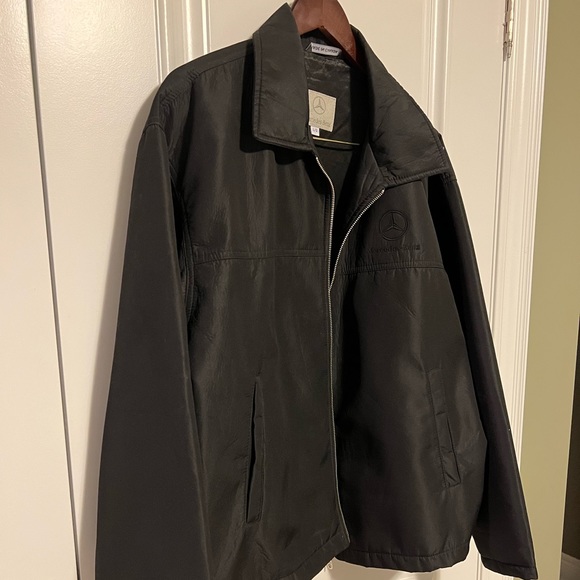Mercedes Benz Other - NWOT Mercedes Benz size Lrg mens Jacket